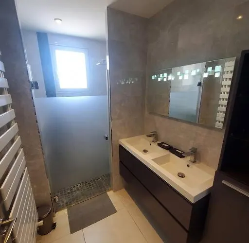 Apartamento Parking Et Balcon-groupama Stadium-eurexpo Le Carreau